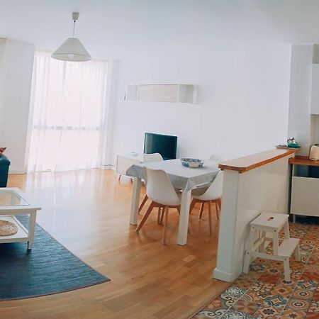 Bolivia Beach Apartments マラガ エクステリア 写真