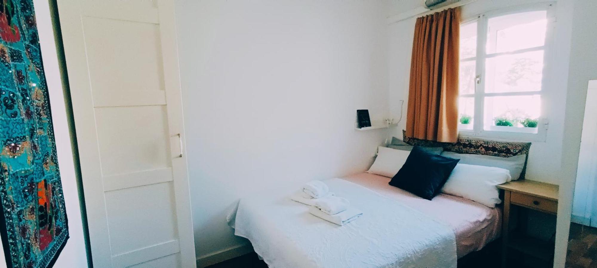 Bolivia Beach Apartments マラガ エクステリア 写真