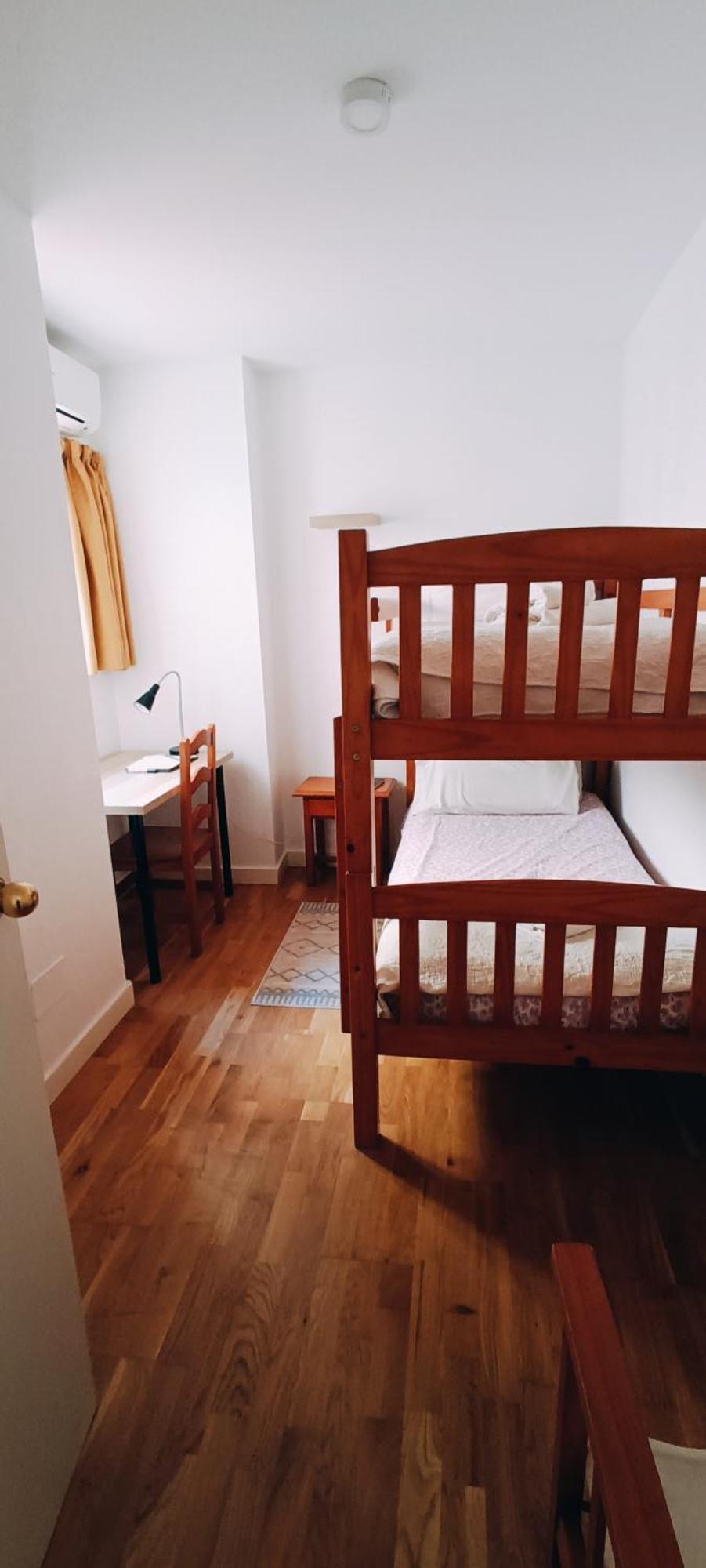 Bolivia Beach Apartments マラガ エクステリア 写真