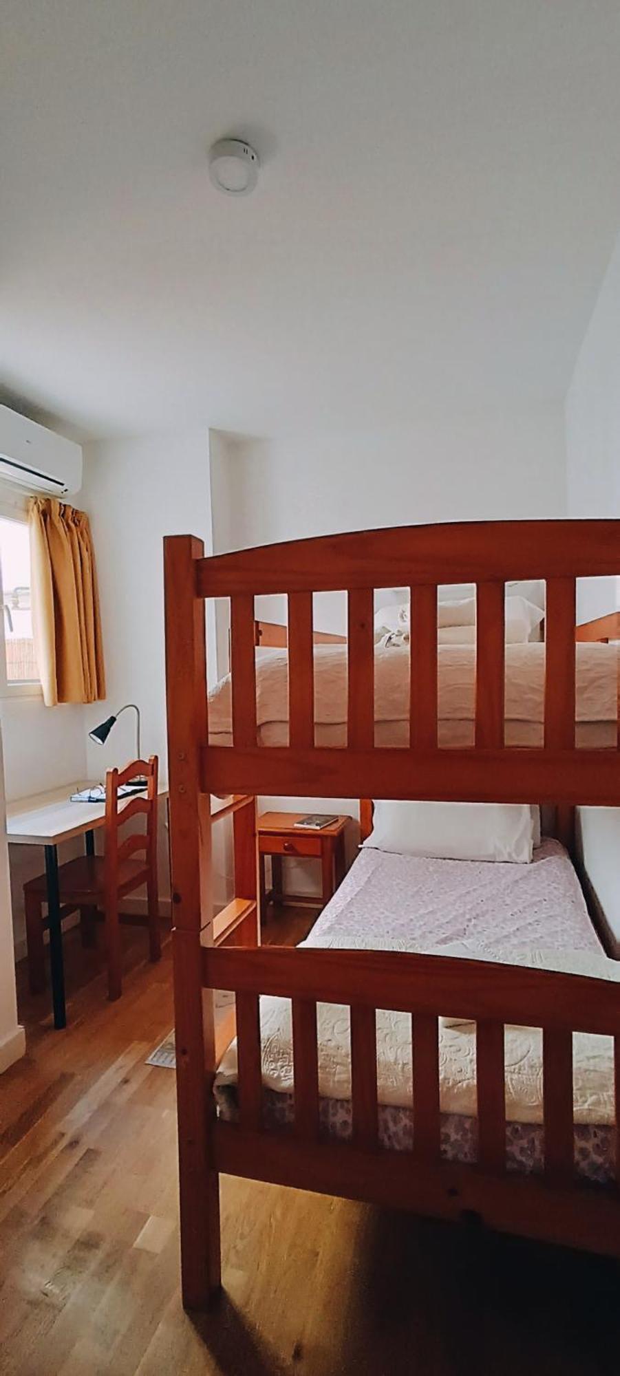 Bolivia Beach Apartments マラガ エクステリア 写真