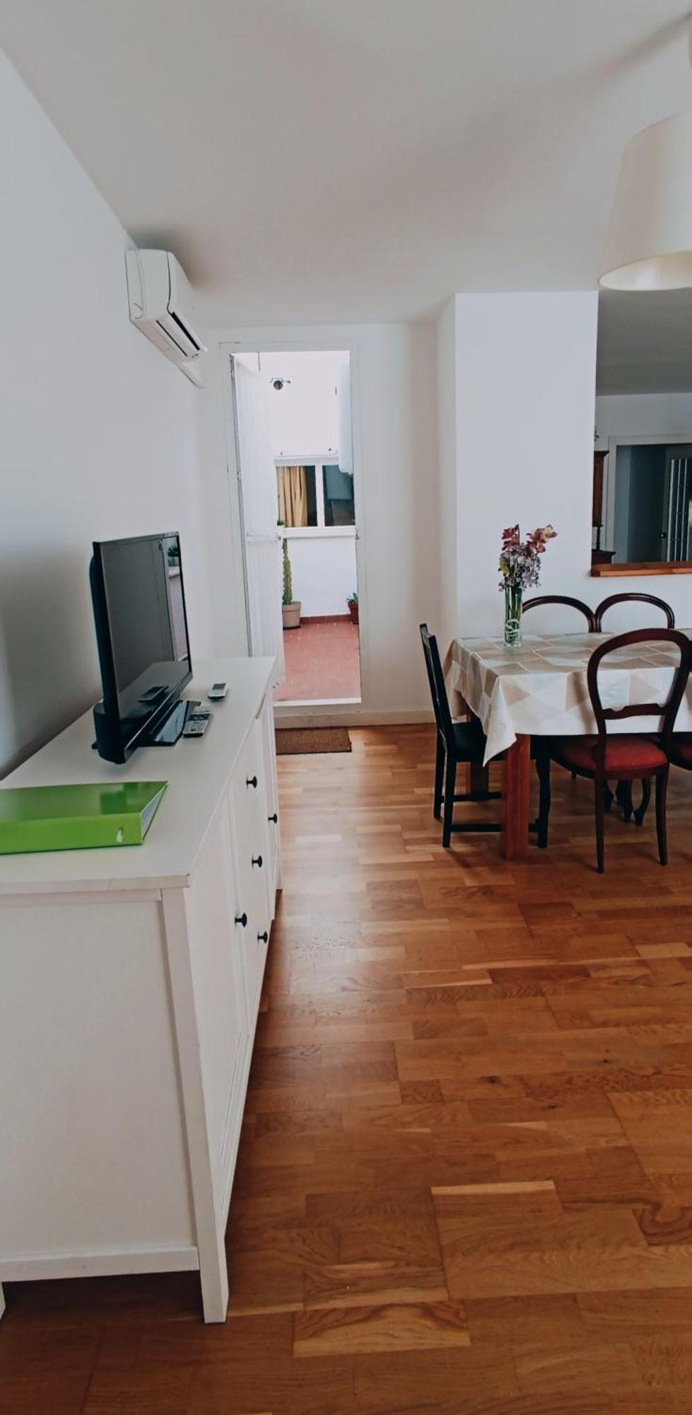 Bolivia Beach Apartments マラガ エクステリア 写真