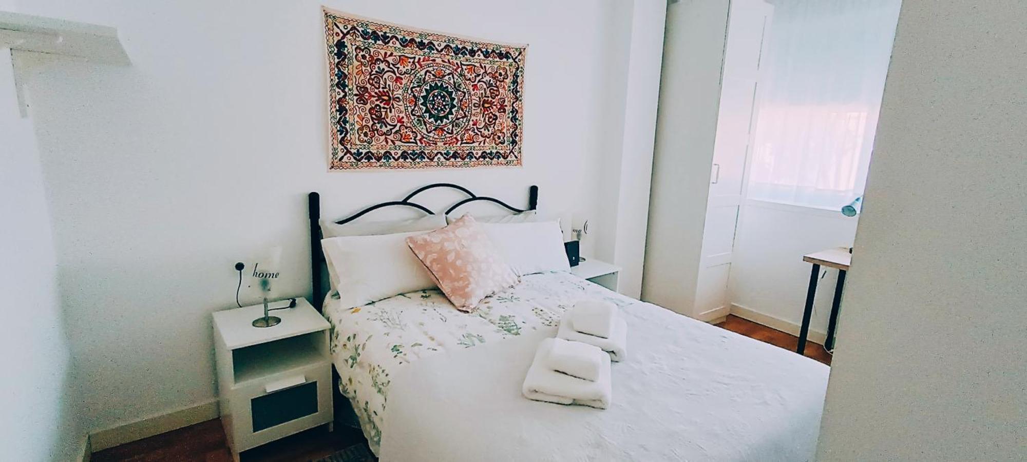 Bolivia Beach Apartments マラガ エクステリア 写真