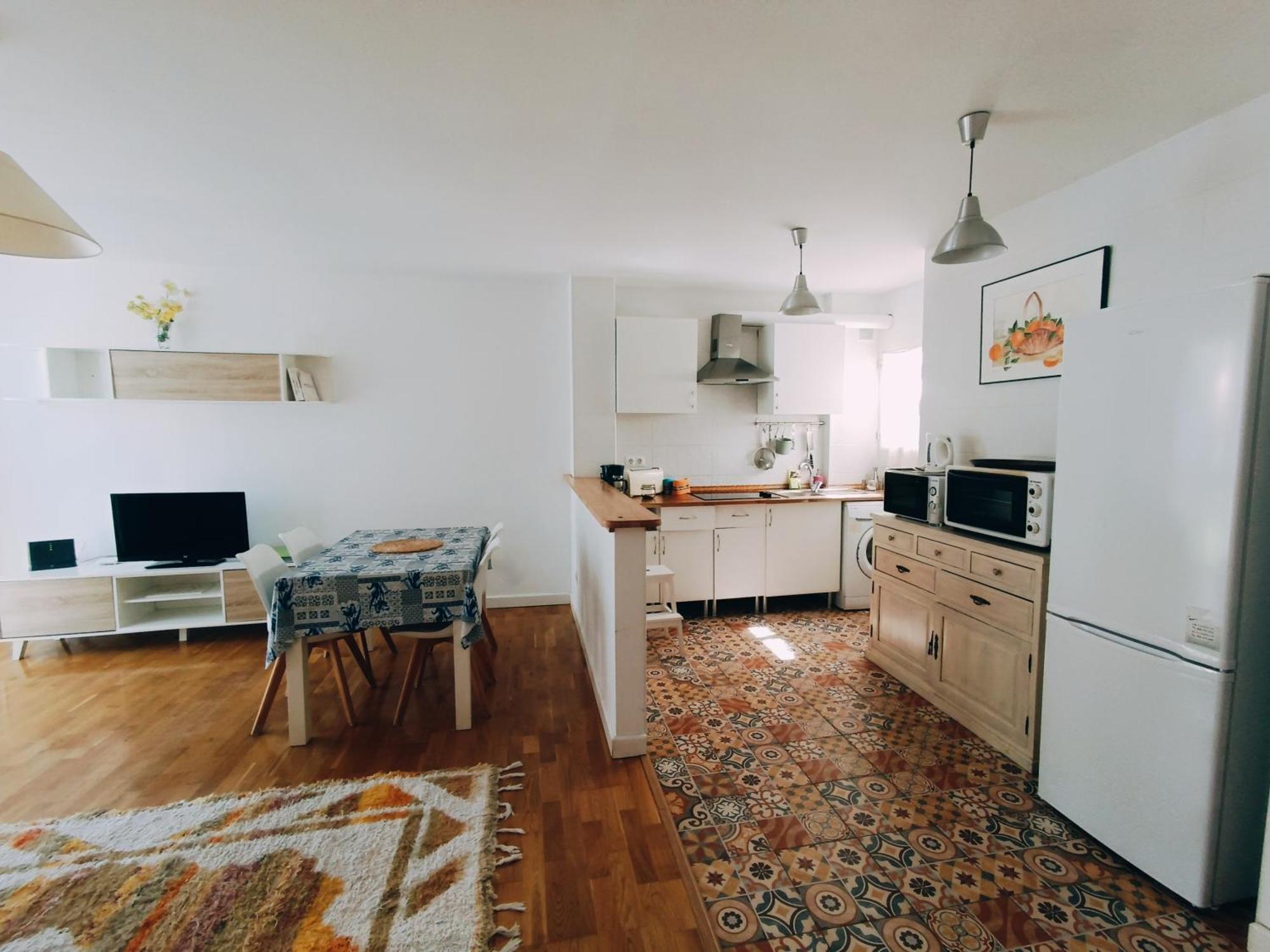 Bolivia Beach Apartments マラガ エクステリア 写真
