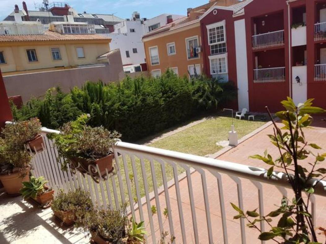 Bolivia Beach Apartments マラガ エクステリア 写真