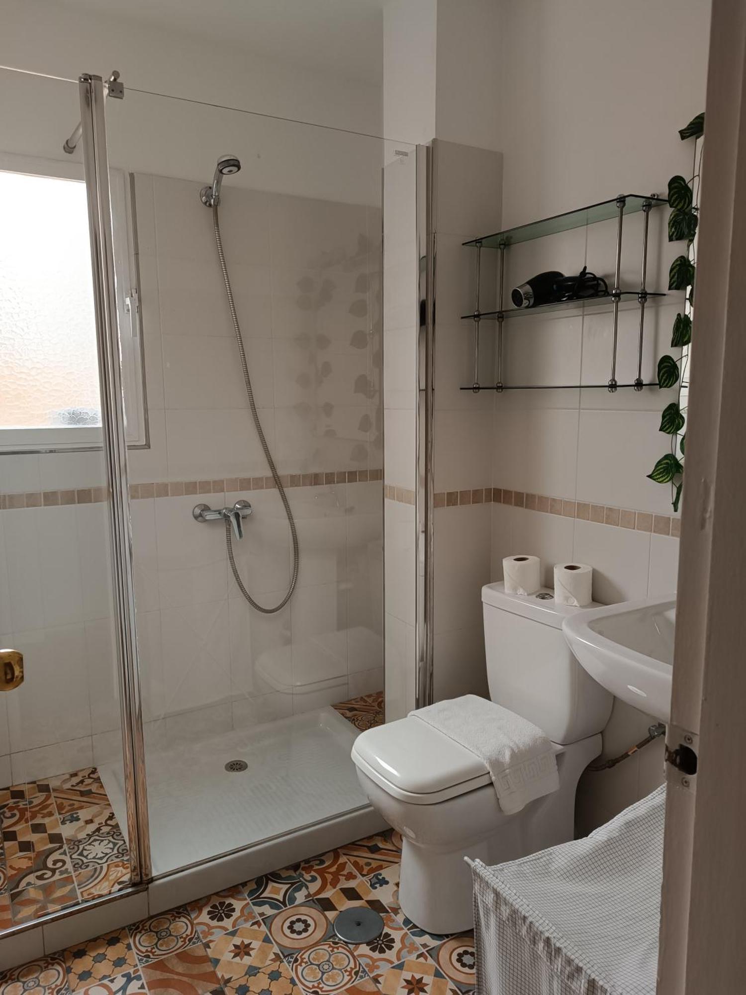 Bolivia Beach Apartments マラガ エクステリア 写真