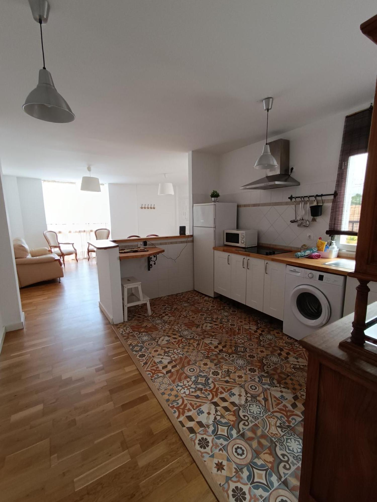Bolivia Beach Apartments マラガ エクステリア 写真