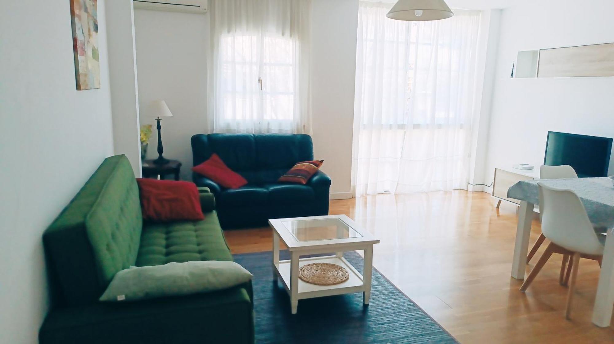 Bolivia Beach Apartments マラガ エクステリア 写真