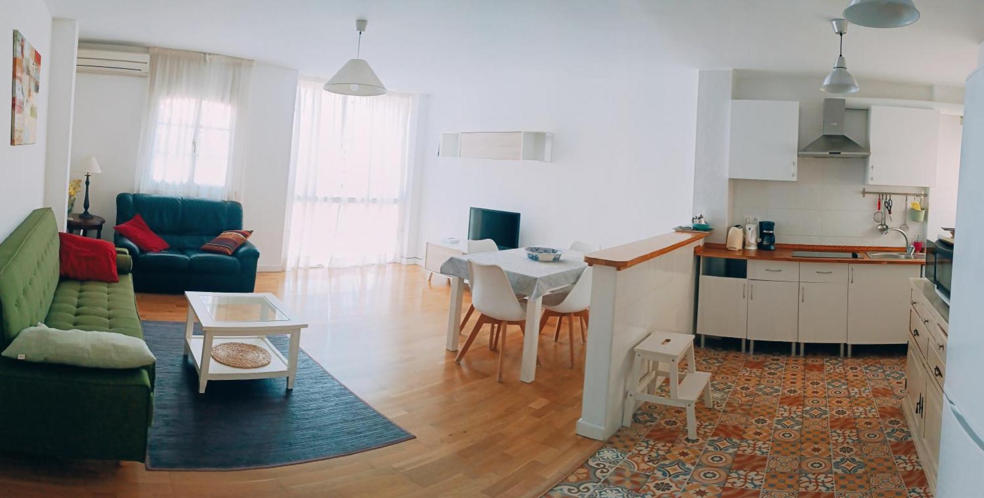 Bolivia Beach Apartments マラガ エクステリア 写真